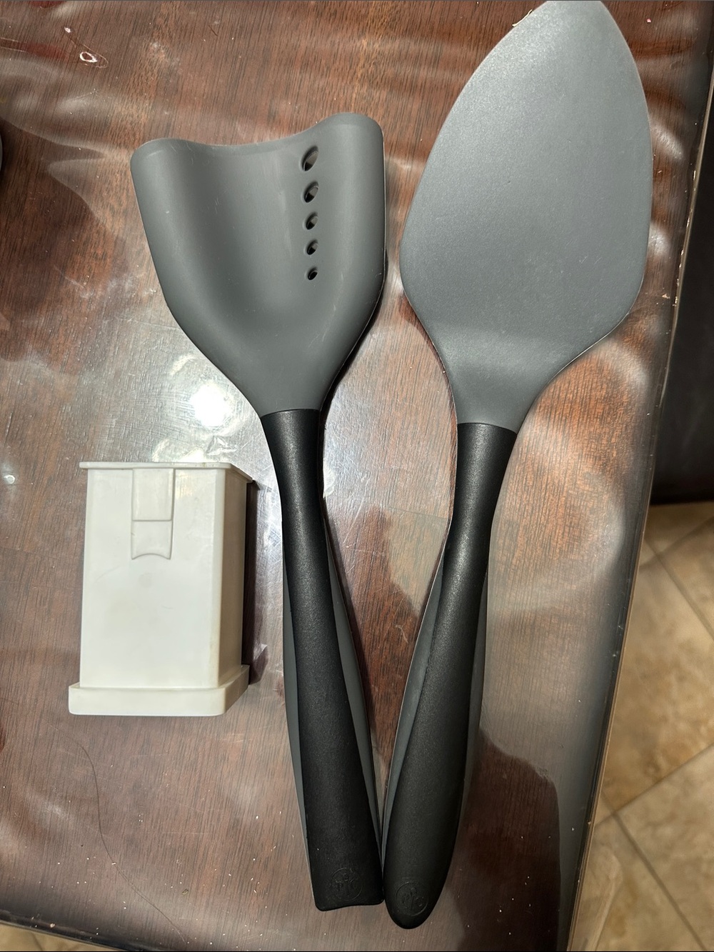 Pampered Chef Gray and Black Silicone Spatula Duo and Butter spreader